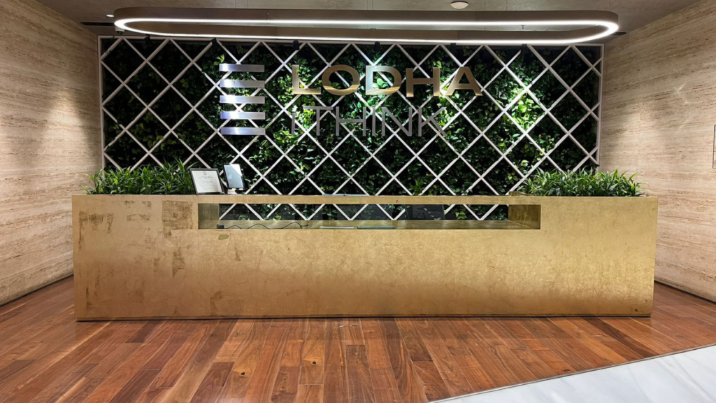 Reception Desk and Customer Support at Lodha iThink B Tower